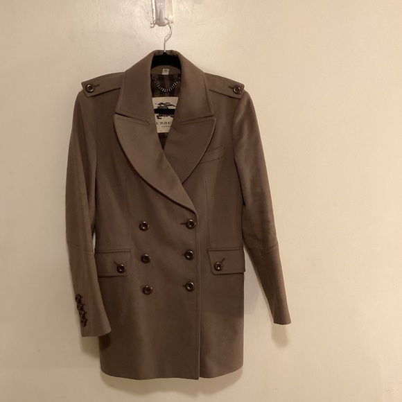 Burberry London Virgin Wool Coat
•   Brown
•   Pointed Collar
•   Flap - Picture 1 of 12